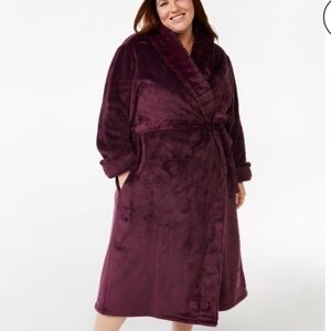 NWOT Joyspun Purple Plush Bathrobe Size 12/14
